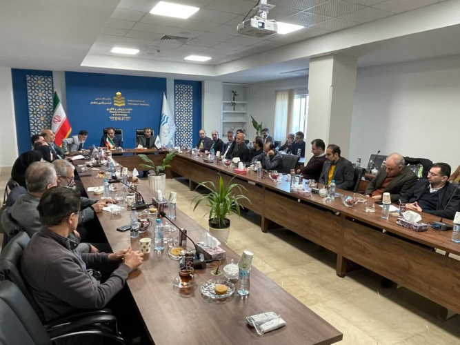 نشست تخصصی معاونت پژوهشی و فناوری دانشگاه با مدیران ارشد پروژه های شرکت ملی مهندسی و ساختمان و شرکت ملی پالایش و پخش